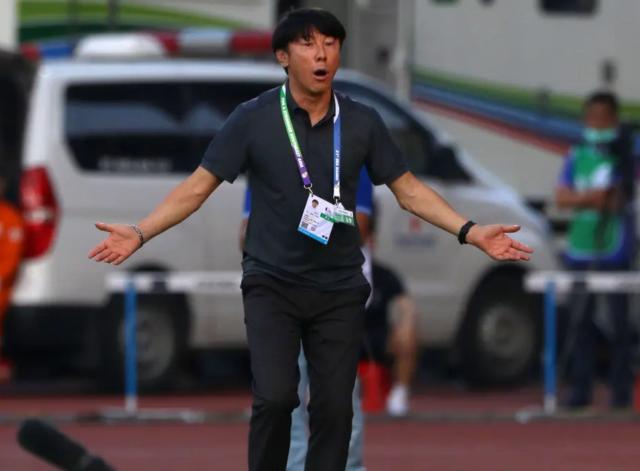 1736299608548068790.png 4-申台龙难逃下课命运,被认为欠缺沟通、战术不足.png