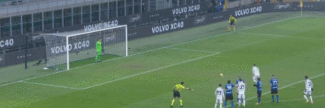 1612307360307042379.gif 3.gif